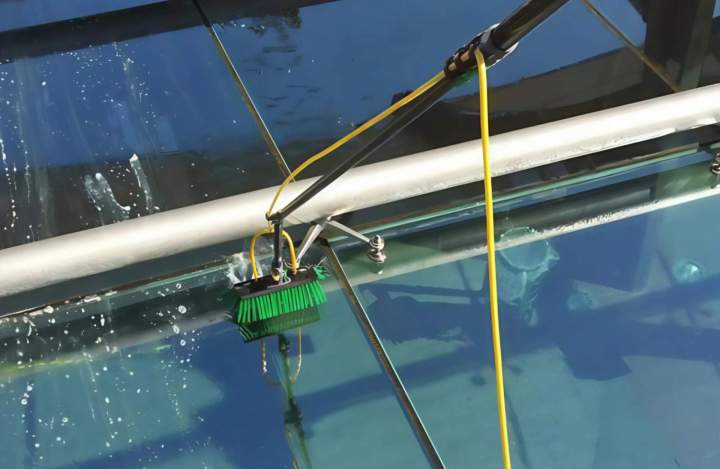 Nettoyage de vitres toutes hauteurs, intérieur et extérieur -